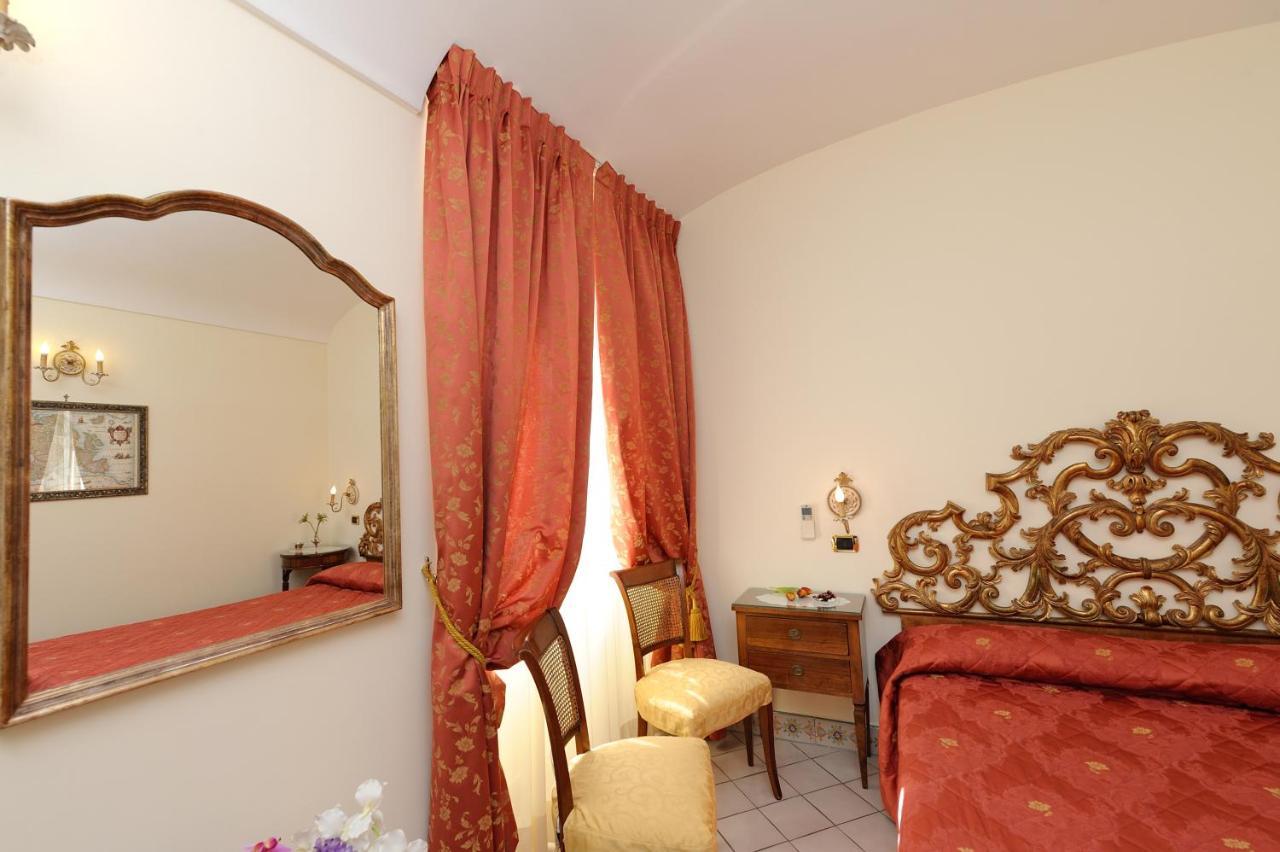 Amalfi Old Square Room & Apartments Exterior photo