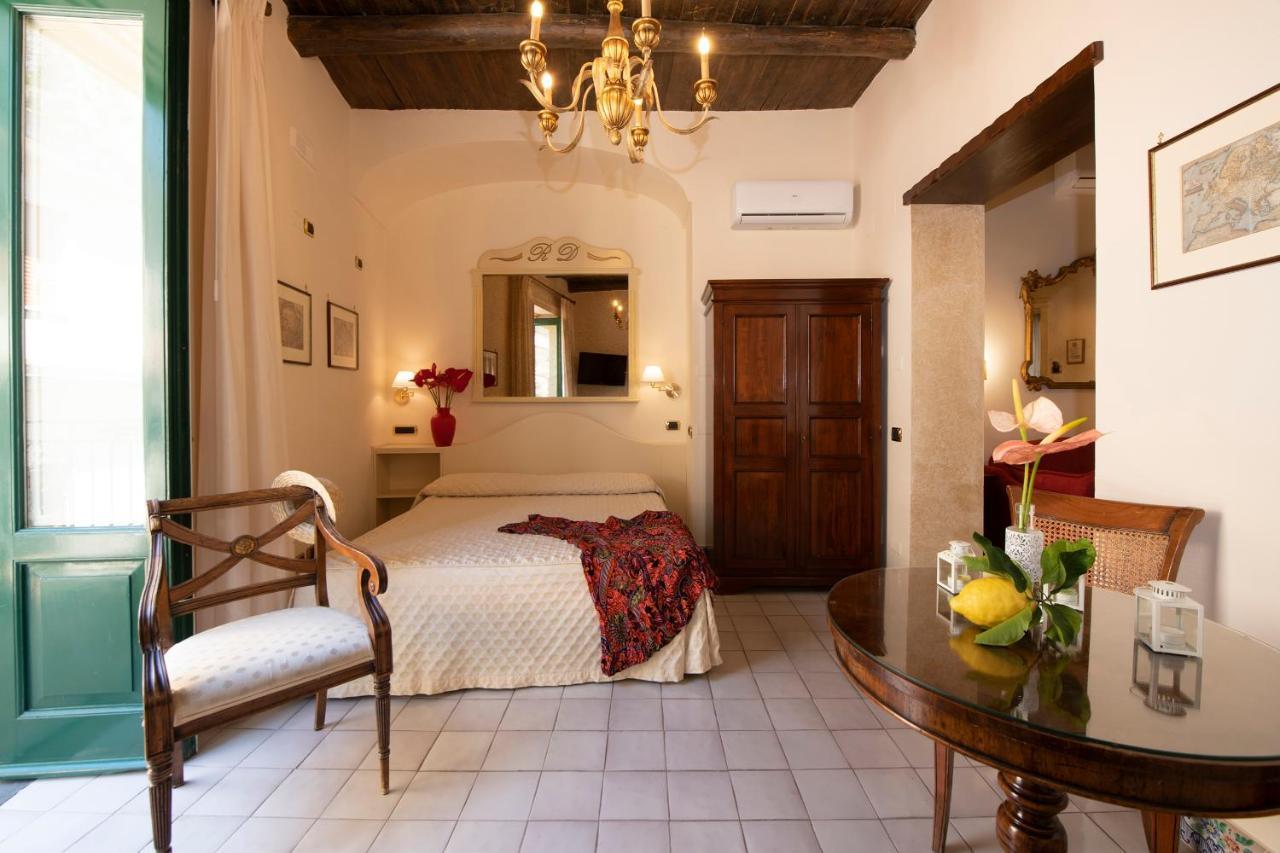 Amalfi Old Square Room & Apartments Exterior photo