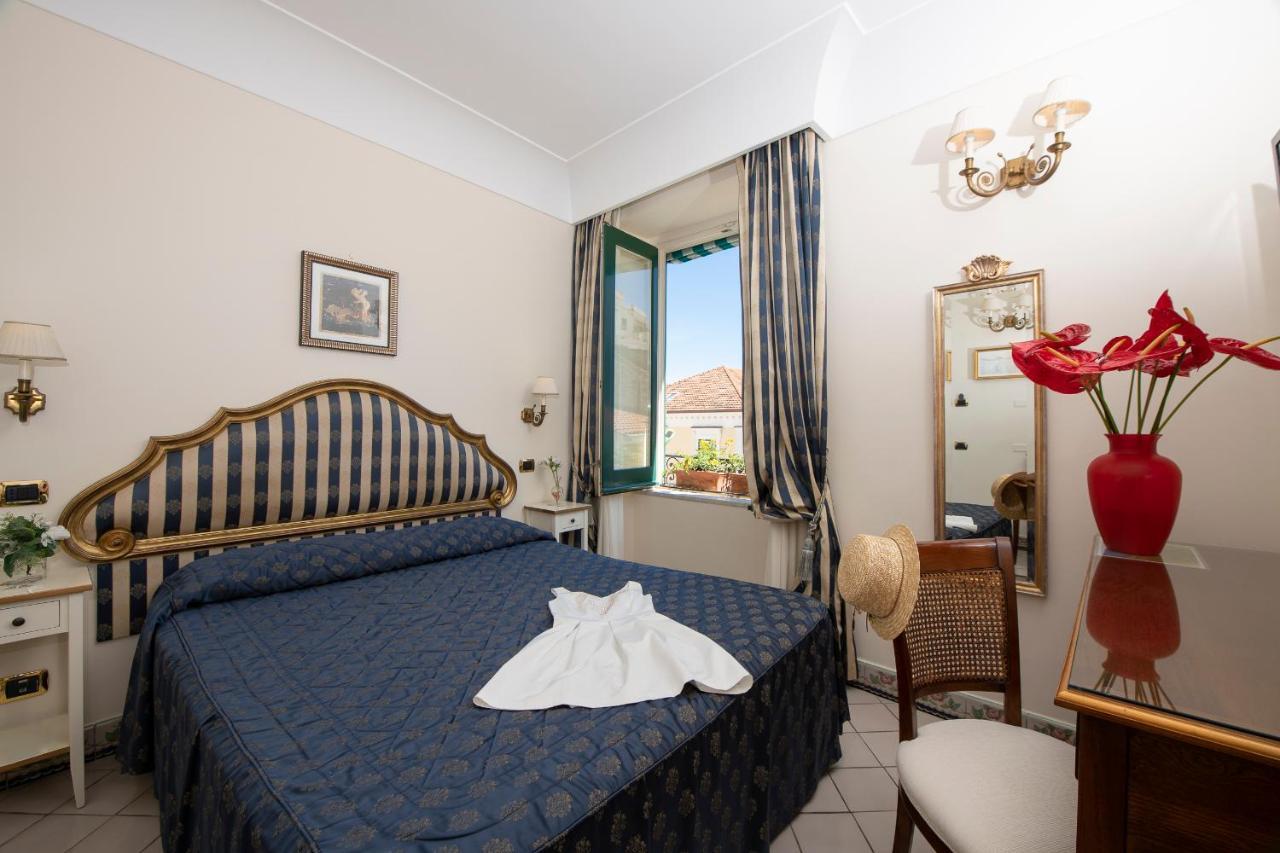 Amalfi Old Square Room & Apartments Exterior photo