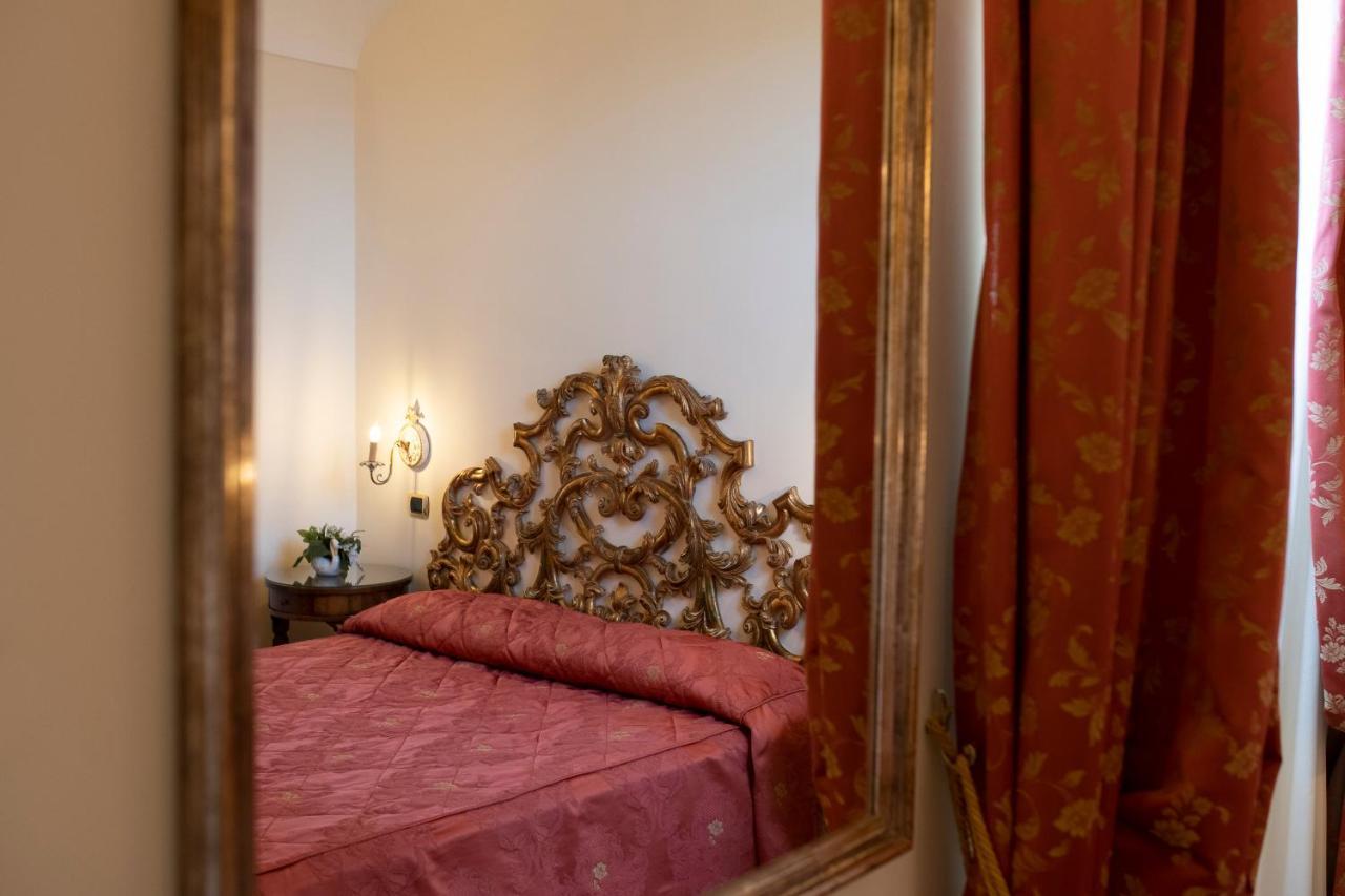 Amalfi Old Square Room & Apartments Exterior photo